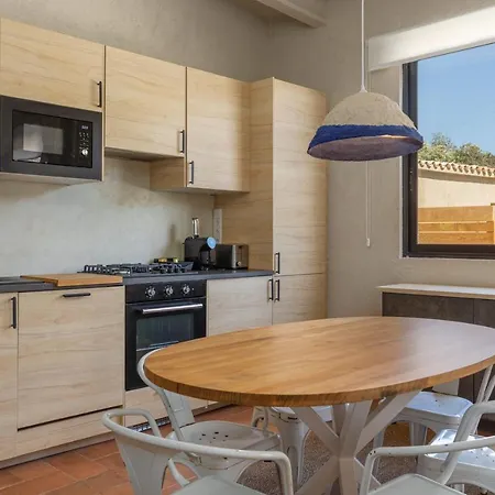Masos De Con Parking Y Piscina Villa